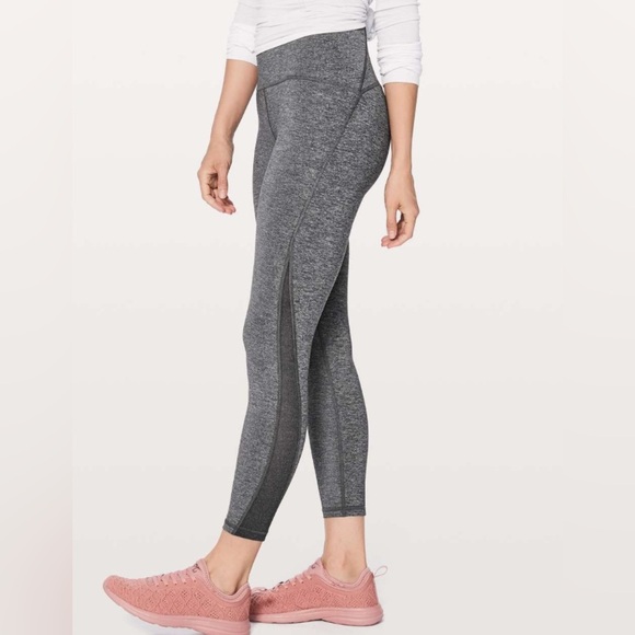 Lululemon Train Times 7/8 Pant *25" size 4 - Picture 4 of 6